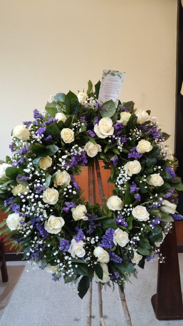 Corona 30 rosas para Condolencias - Imagen 2